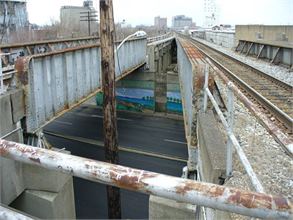 S_BAU-toplookingwest01.JPG