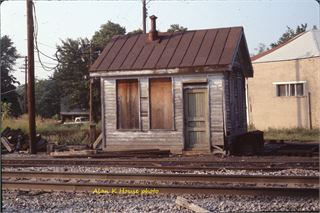 TOOL SHED 001.jpg