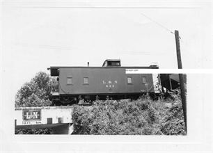LN 633 CABOOSE.jpg
