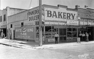 Patrone's-bakery-1815-Howar.jpg