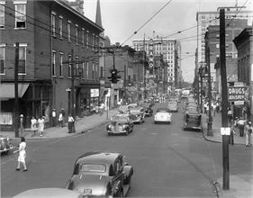 WALNUT STREET 1940S.jpg
